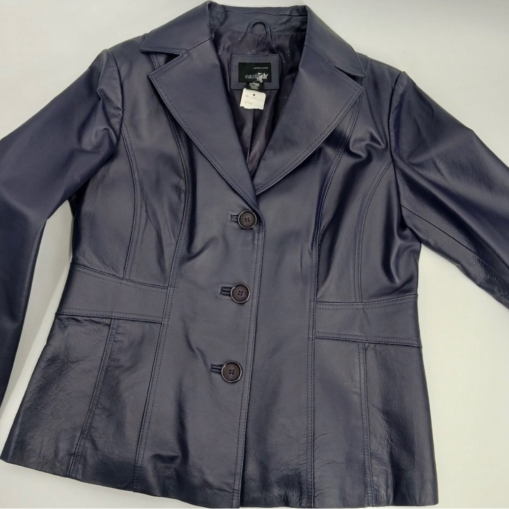 EAST 5TH WOMENS GENUINE LEATHER BLUE JACKET
SIZE LARGE - Picture 10 of 14